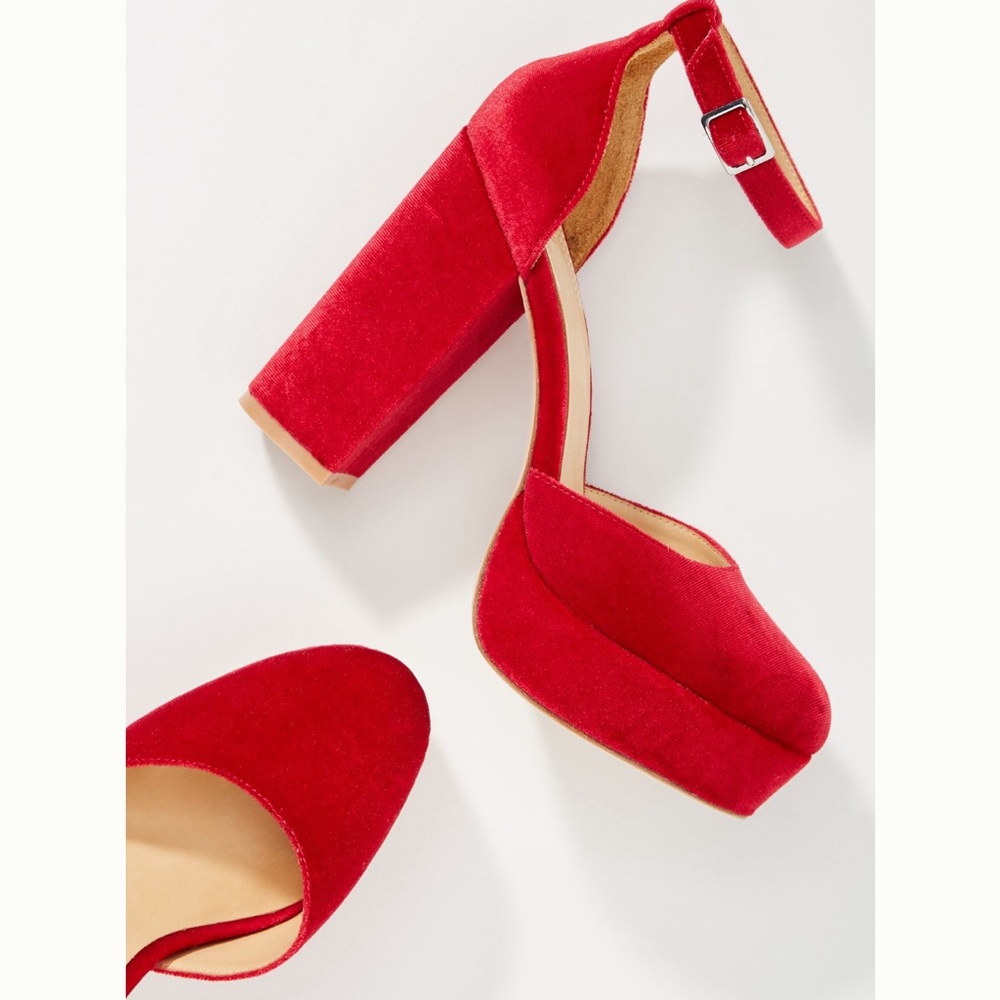 Blissbass / Anthropolgie Ellie Velvet Heels 7.5